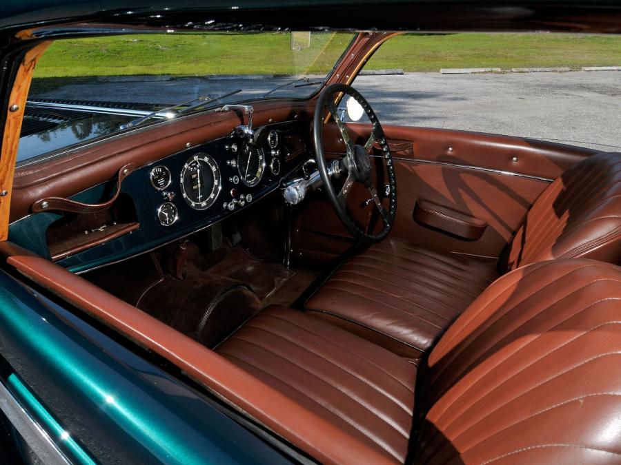 Интерьер Delage D8 120 Aerodynamic Coupe by Letourneur & Marchand 1937 года  (фото 2 из 15)
